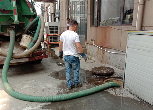 北京東城清理疏通下水道公司電話_隨時(shí)上門(mén)